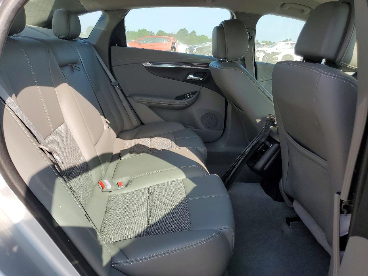 2014 Chevrolet Impala Lt Silver vin: 2G1125S35E9101916