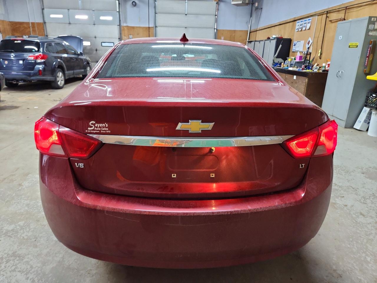 2015 Chevrolet Impala Lt Красный vin: 2G1125S35F9107846