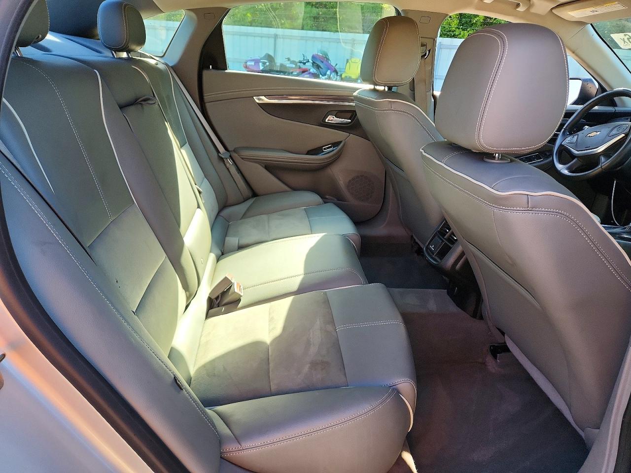 2015 Chevrolet Impala Lt Серебряный vin: 2G1125S35F9288687