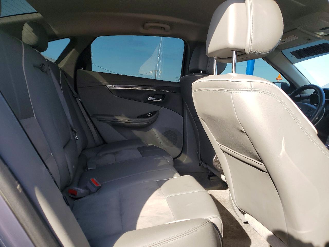 2014 Chevrolet Impala Lt Silver vin: 2G1125S36E9169741