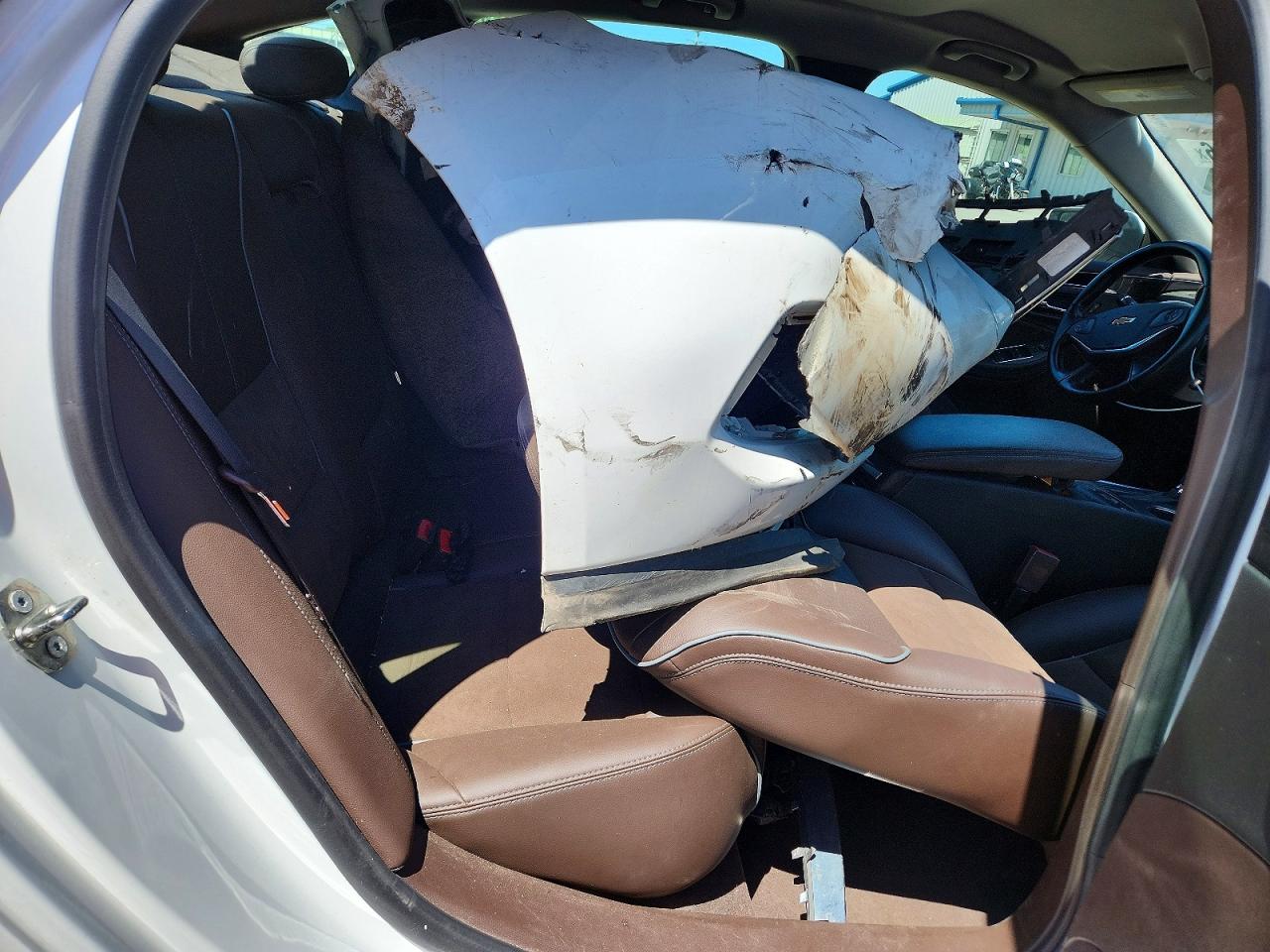 2015 Chevrolet Impala Lt White vin: 2G1125S36F9296510
