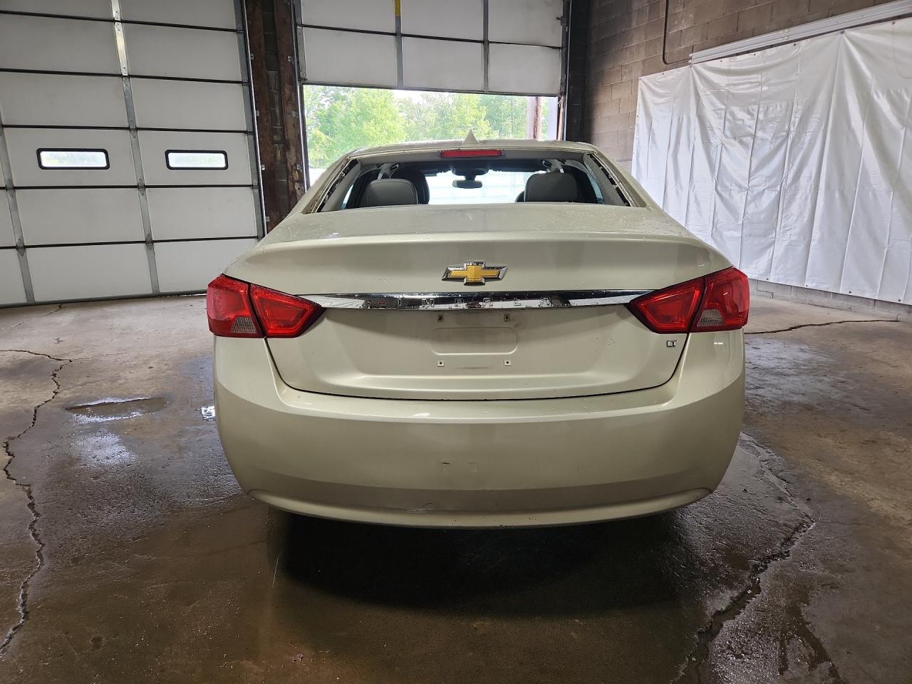 2014 Chevrolet Impala Lt Tan vin: 2G1125S37E9124419 Damage: Rear Glass, Broken, Replacement Required
