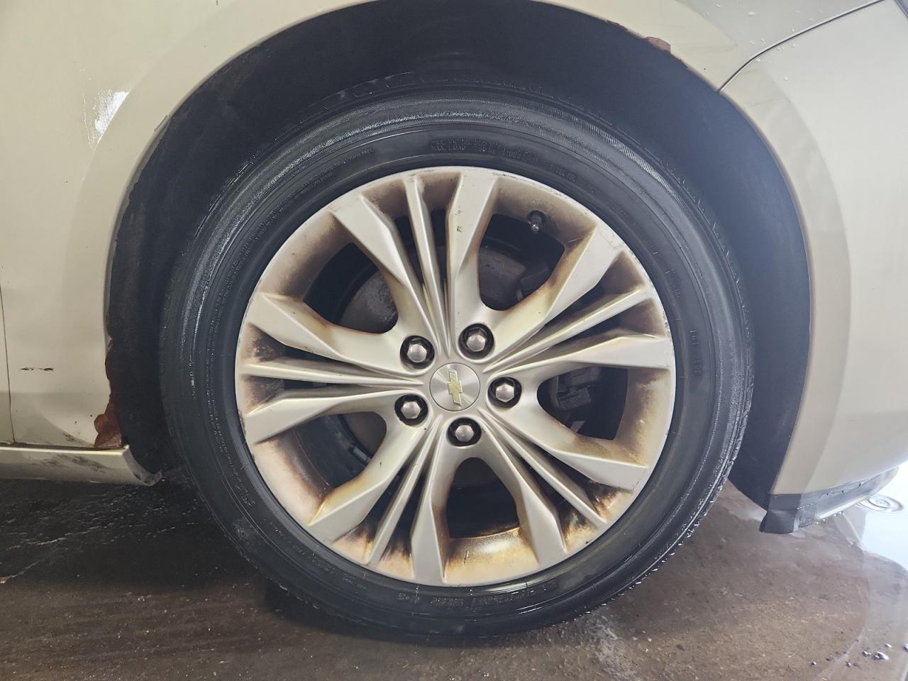2014 Chevrolet Impala Lt Tan vin: 2G1125S37E9124419 Damage: Right Front Wheel, Chipped, 3