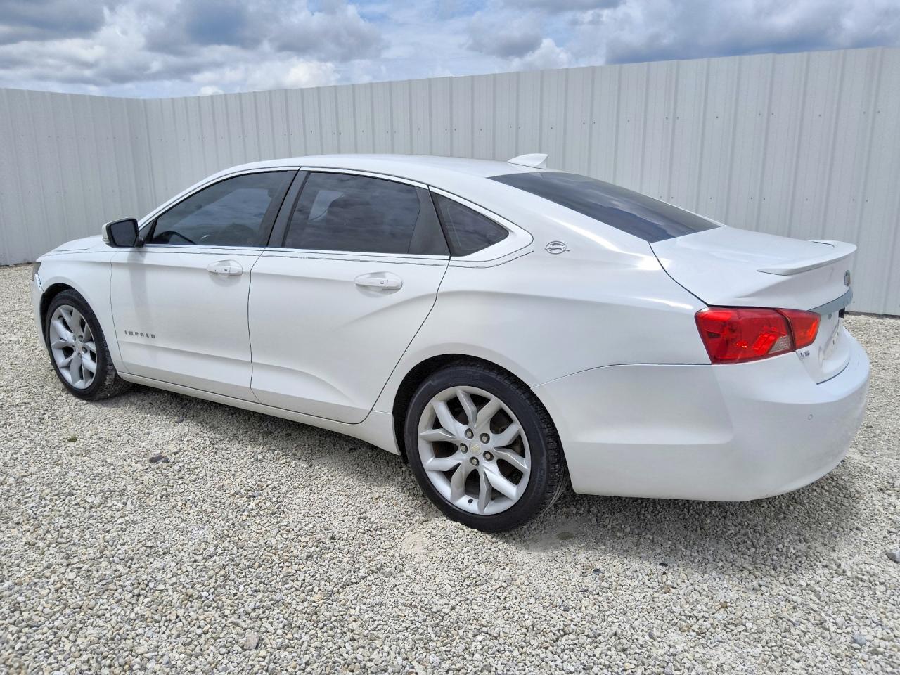 2015 Chevrolet Impala Lt Белый vin: 2G1125S37F9211450