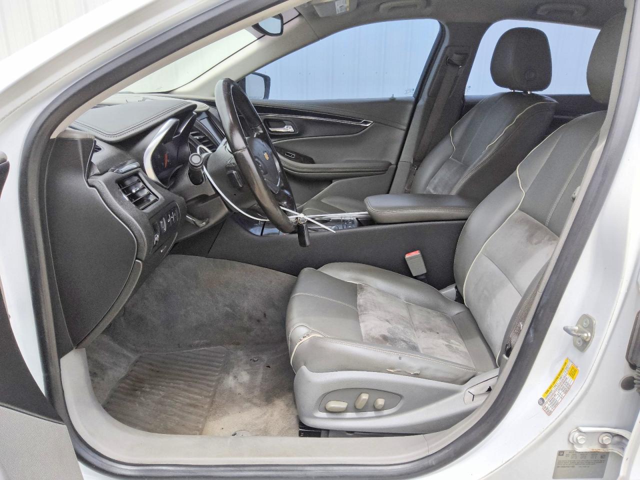 2015 Chevrolet Impala Lt Белый vin: 2G1125S37F9211450