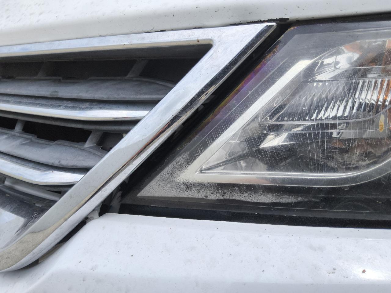 2015 Chevrolet Impala Lt Белый vin: 2G1125S37F9211450 Damage: Left Head Lamp, Cracked, Replacement Required