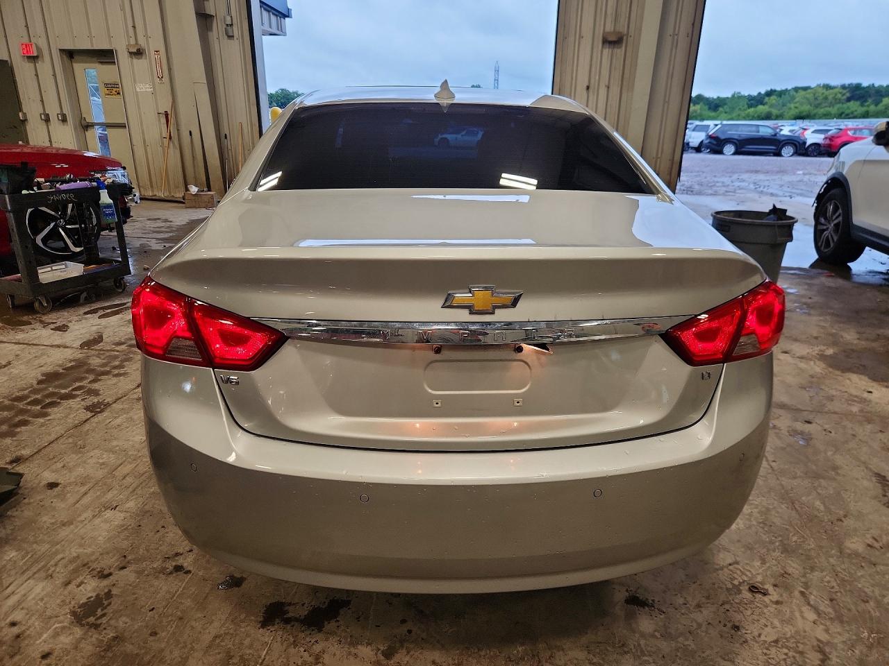2015 Chevrolet Impala Lt Silver vin: 2G1125S38F9126410