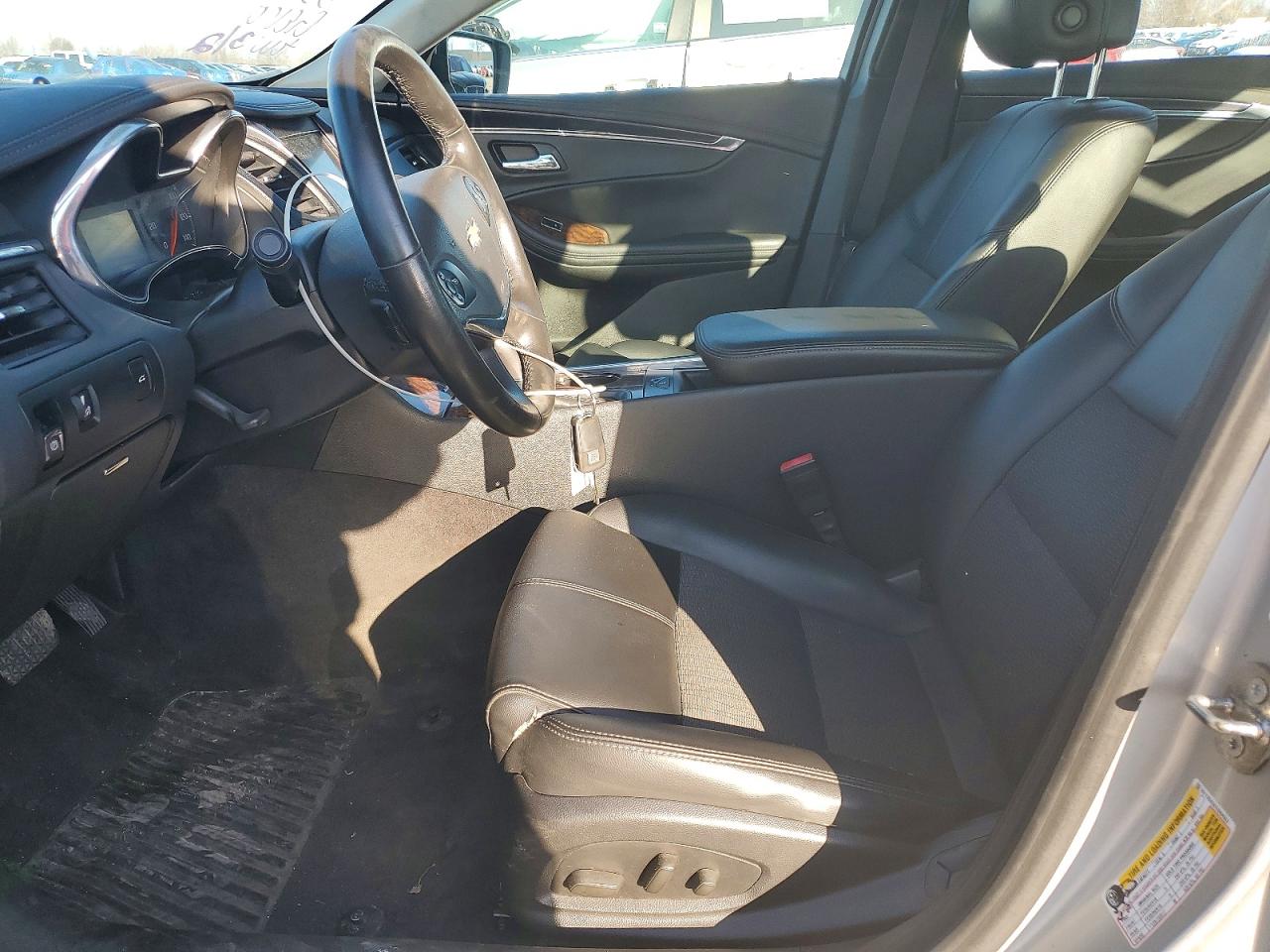 2014 Chevrolet Impala Lt Silver vin: 2G1125S3XE9284553