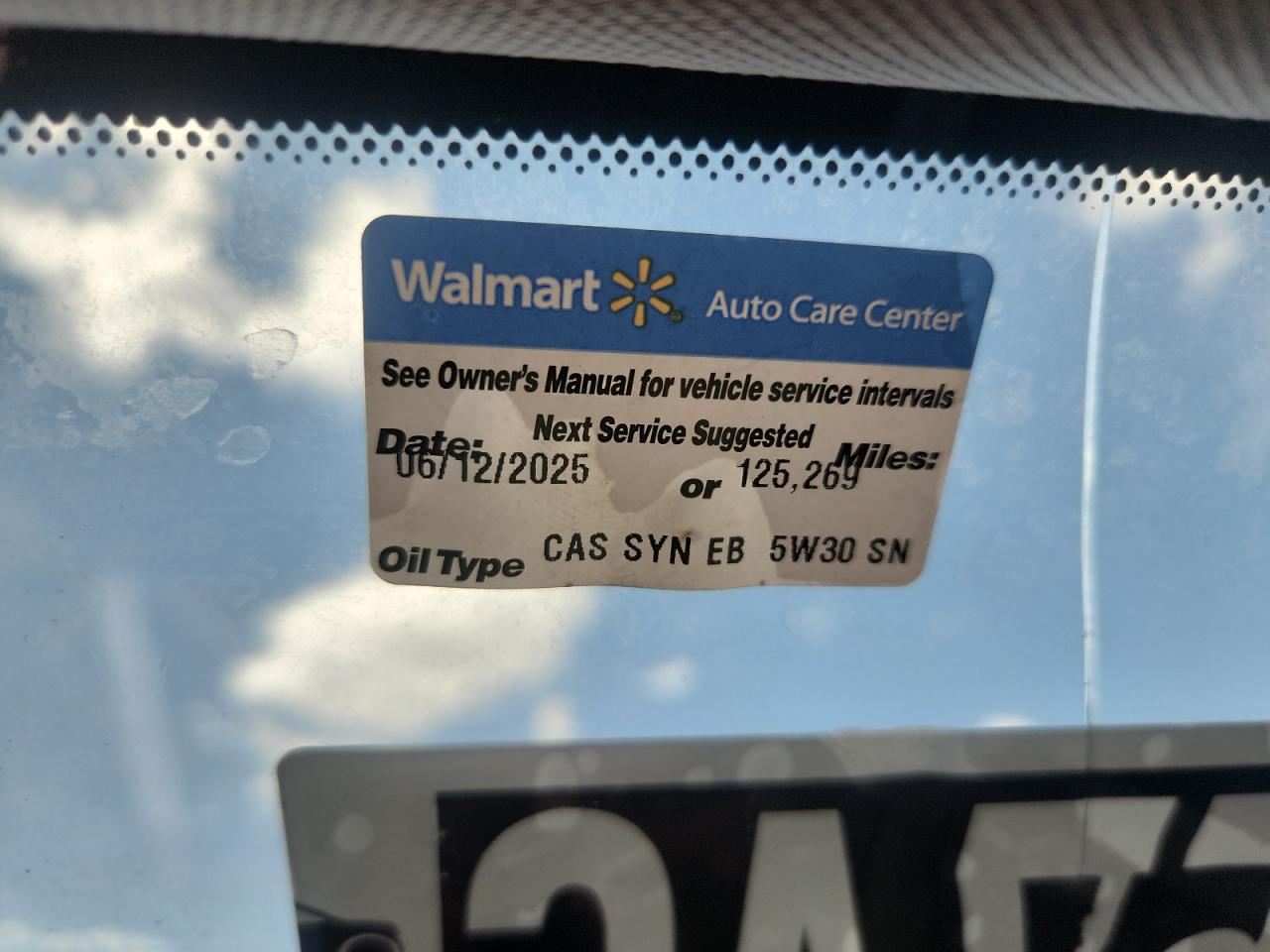 2015 Chevrolet Impala Lt Silver vin: 2G1125S3XF9274851 Damage: Windshield, Broken, Replacement Required