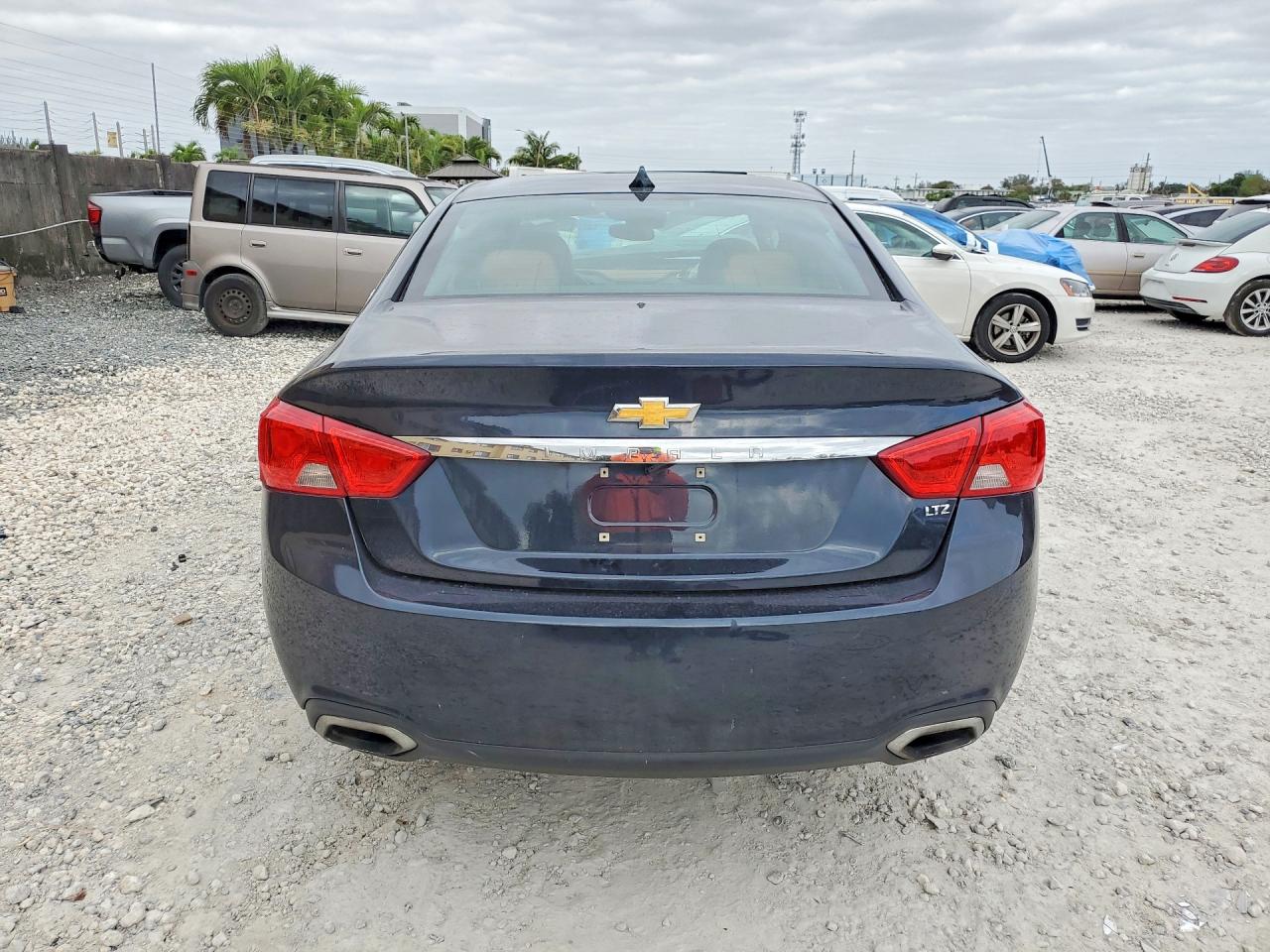 2014 Chevrolet Impala Ltz Blue vin: 2G1155S31E9188009