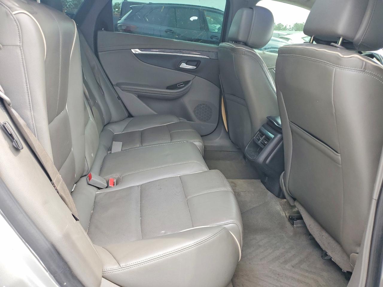 2014 Chev Impala Black vin: 2G1155S34E9116575