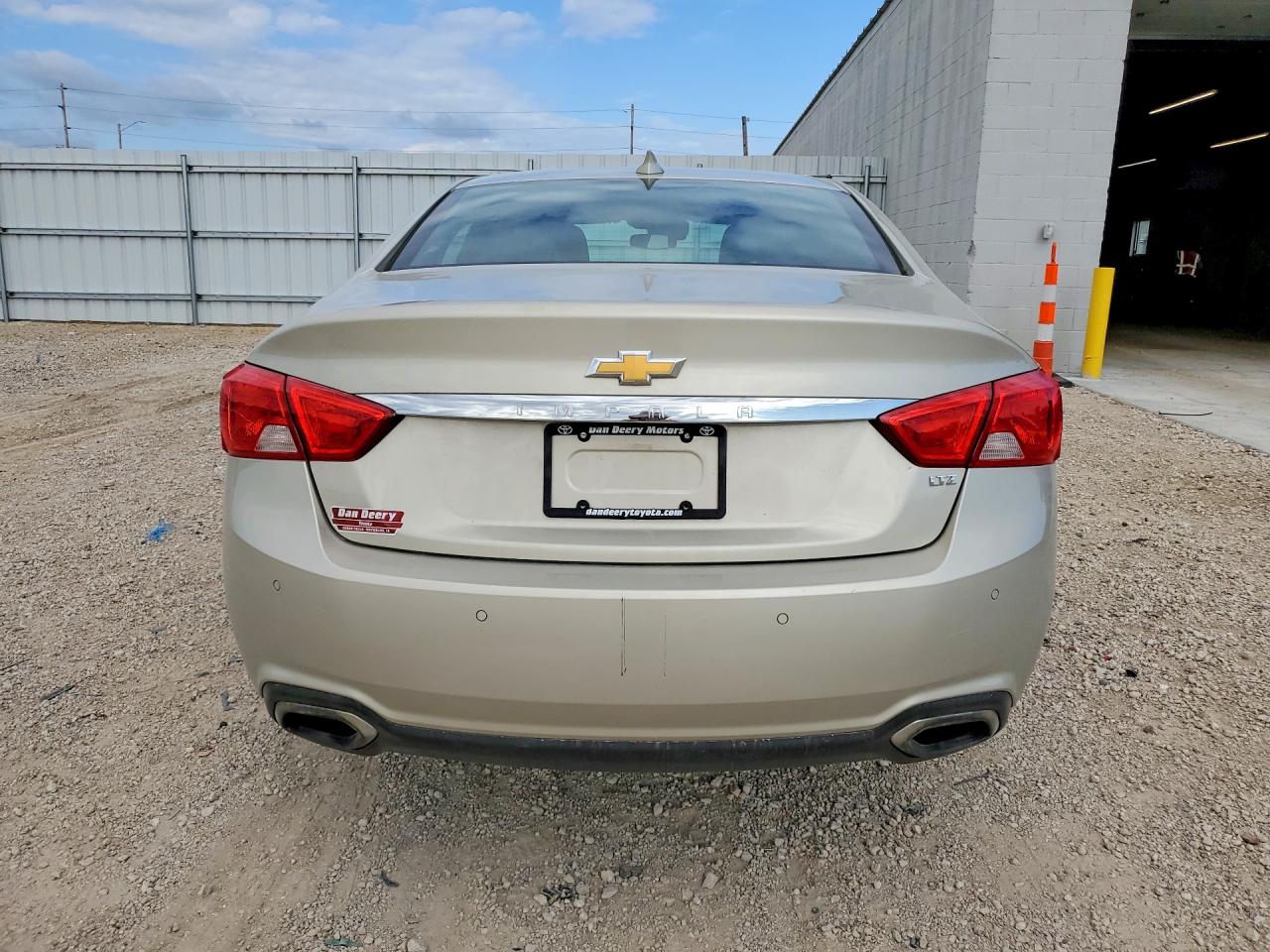 2015 Chevrolet Impala Ltz Gold vin: 2G1155SL1F9284630