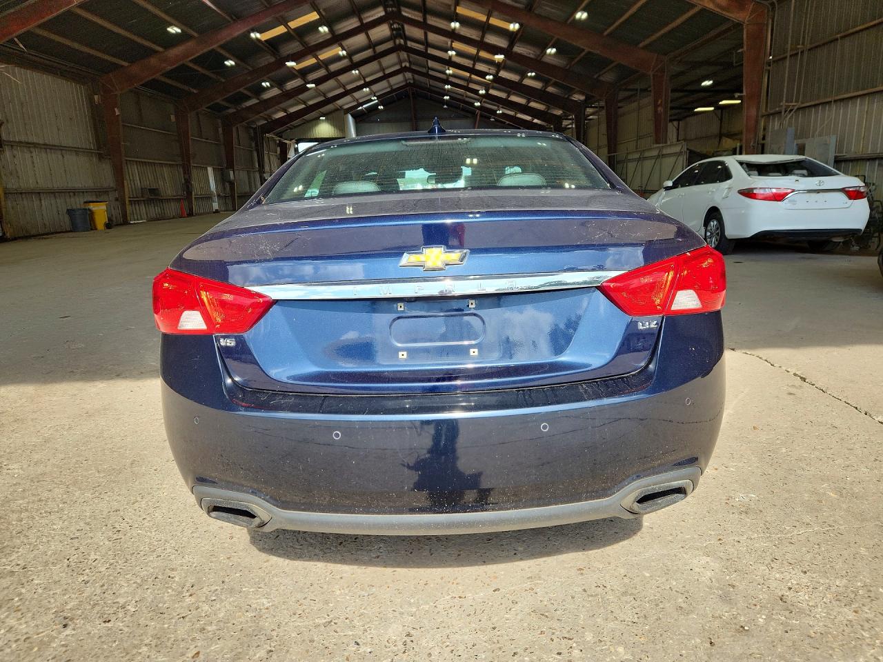 2015 Chevrolet Impala Ltz Blue vin: 2G1165S34F9197379