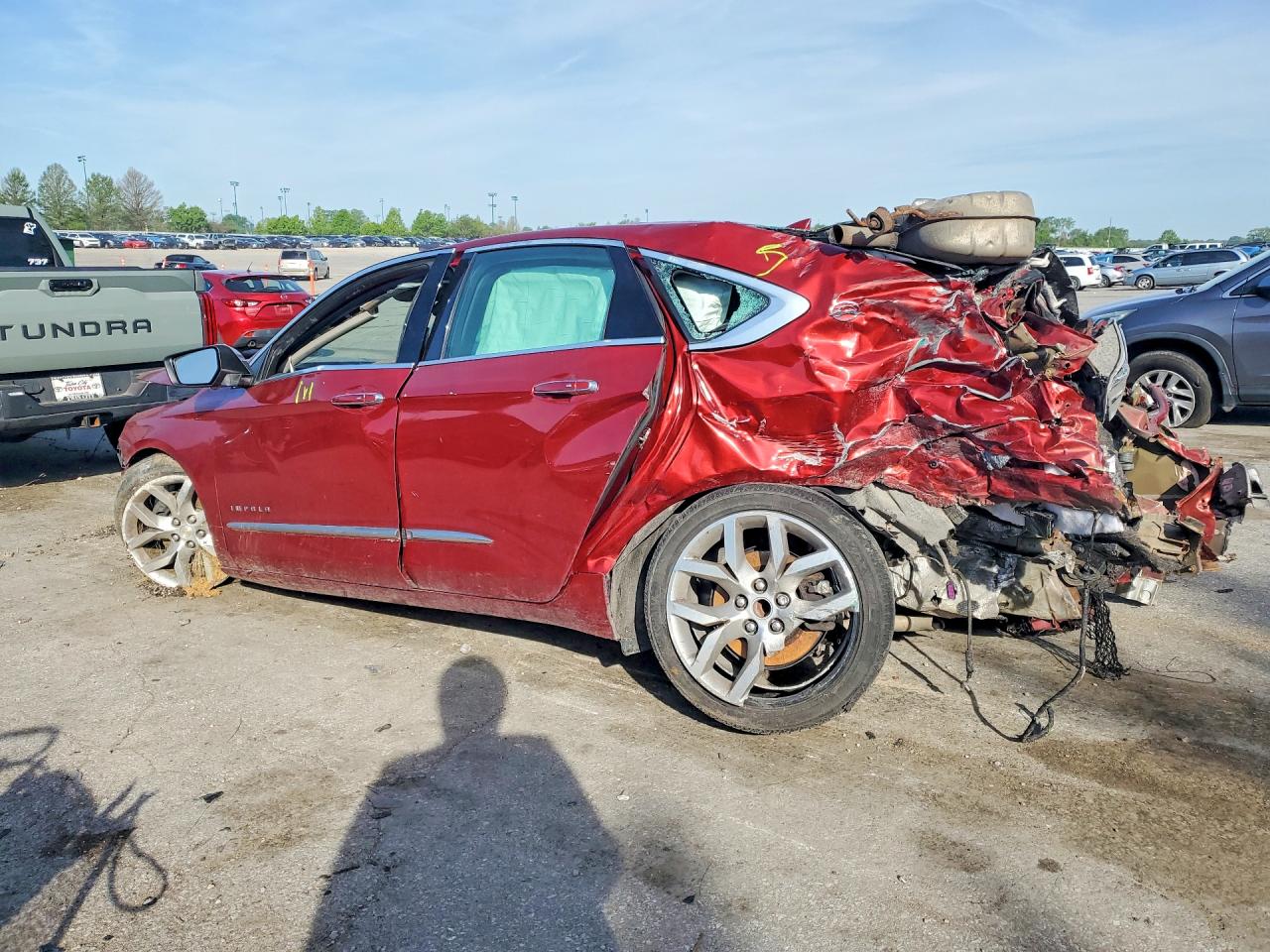 2015 Chevrolet Impala Ltz Red vin: 2G1165S38F9100233