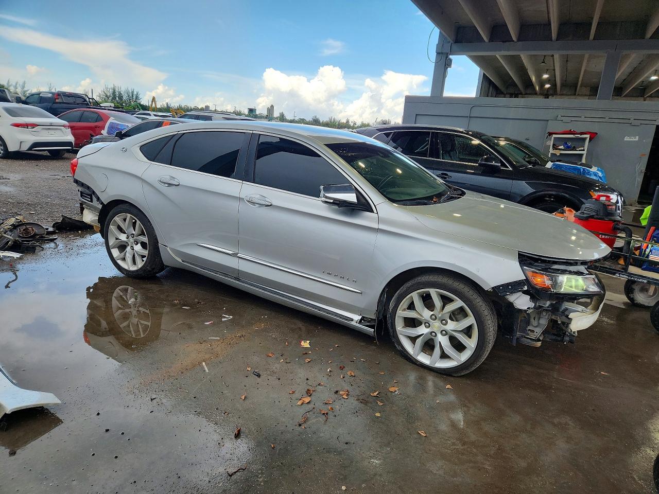 2015 Chevrolet Impala Ltz Silver vin: 2G1165S38F9104850