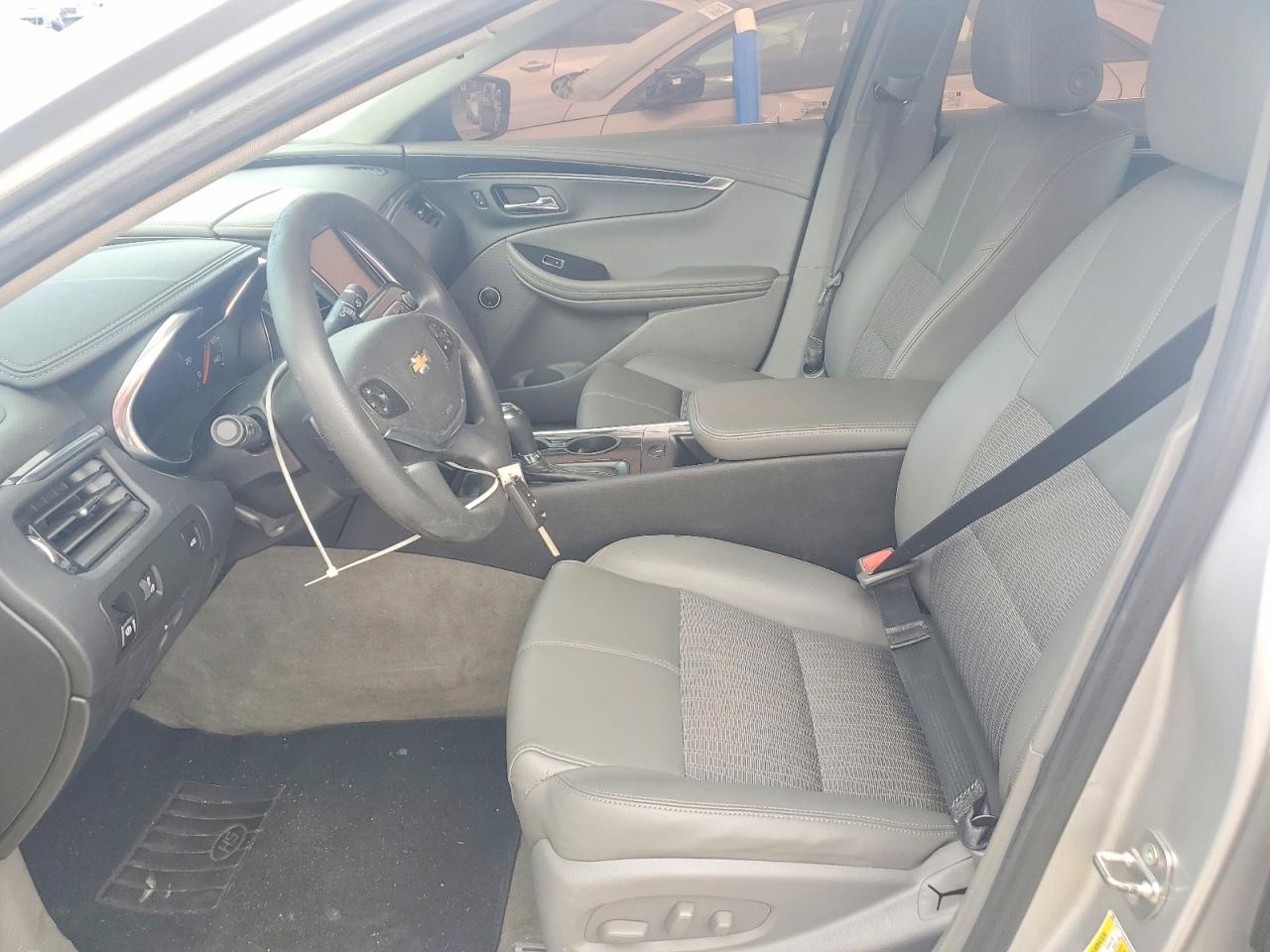 2019 Chevrolet Impala Ls Silver vin: 2G11Y5SA5K9102167