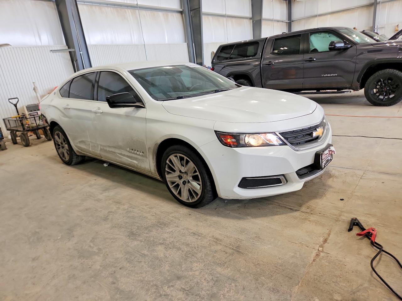 2017 Chevrolet Impala Ls Белый vin: 2G11Z5SA3H9134282