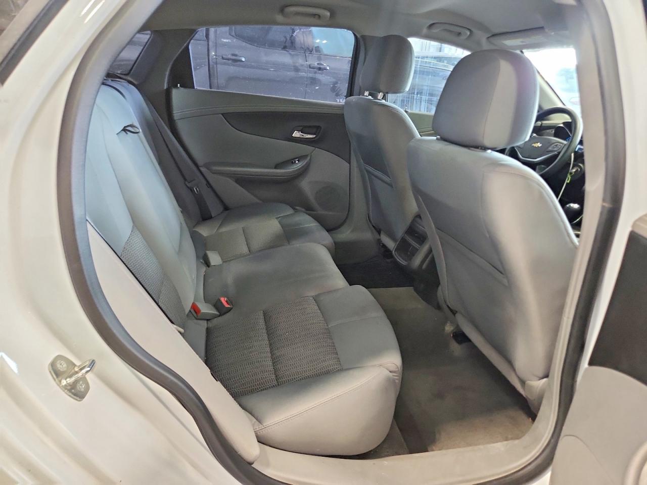 2017 Chevrolet Impala Ls Белый vin: 2G11Z5SA3H9134282