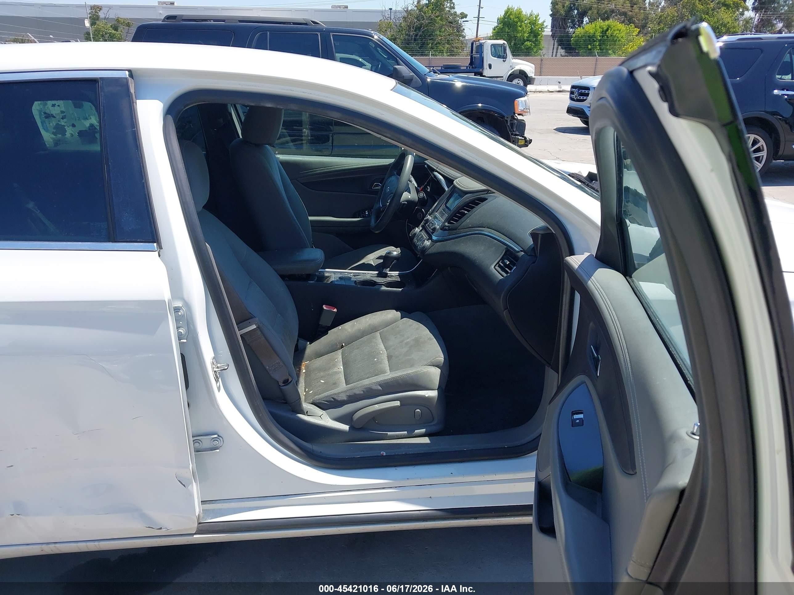 2015 Chevrolet Impala Ls Белый vin: 2G11Z5SL3F9188017