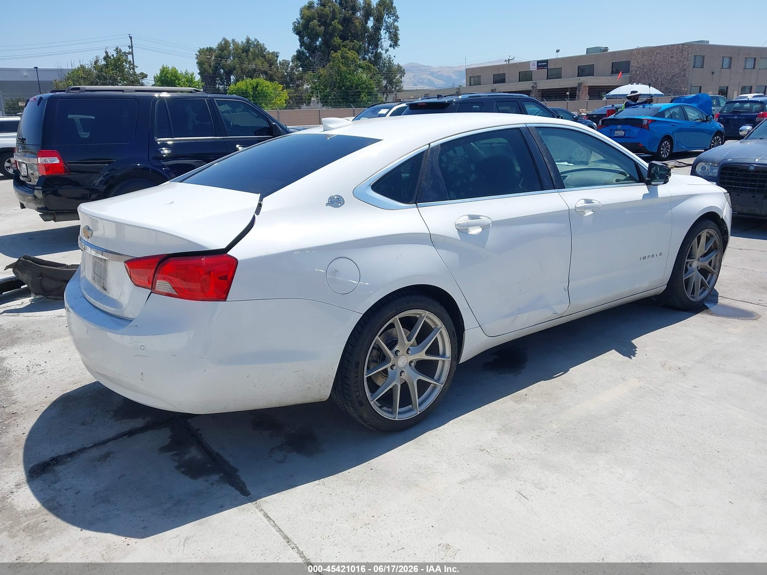2015 Chevrolet Impala Ls Белый vin: 2G11Z5SL3F9188017