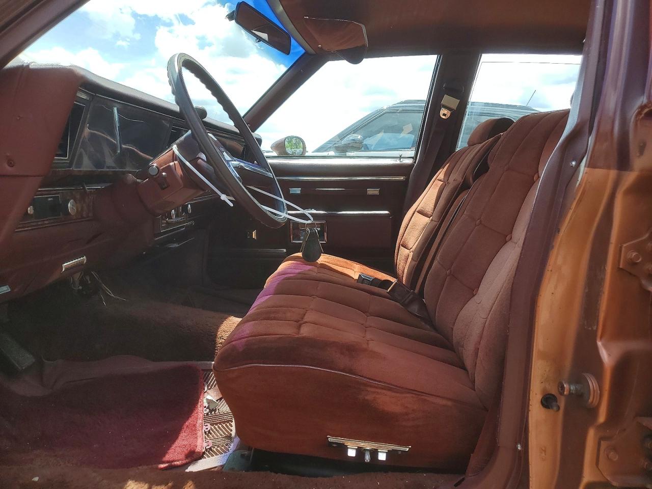 1982 Chevrolet Caprice Classic Brown vin: 2G1AN69H8C1114136