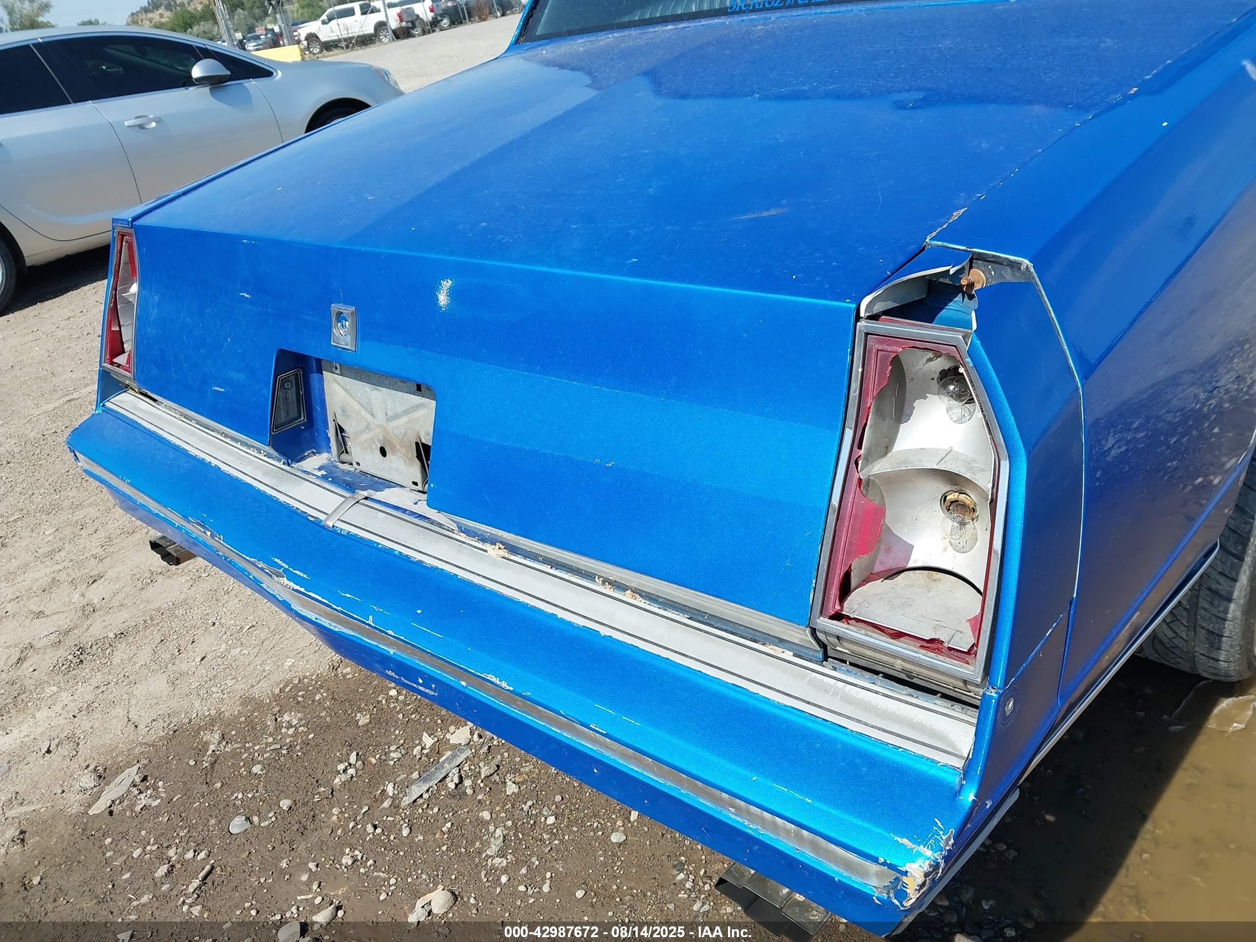 1981 Chevrolet Monte Carlo   Blue vin: 2G1AZ37J8B1451493