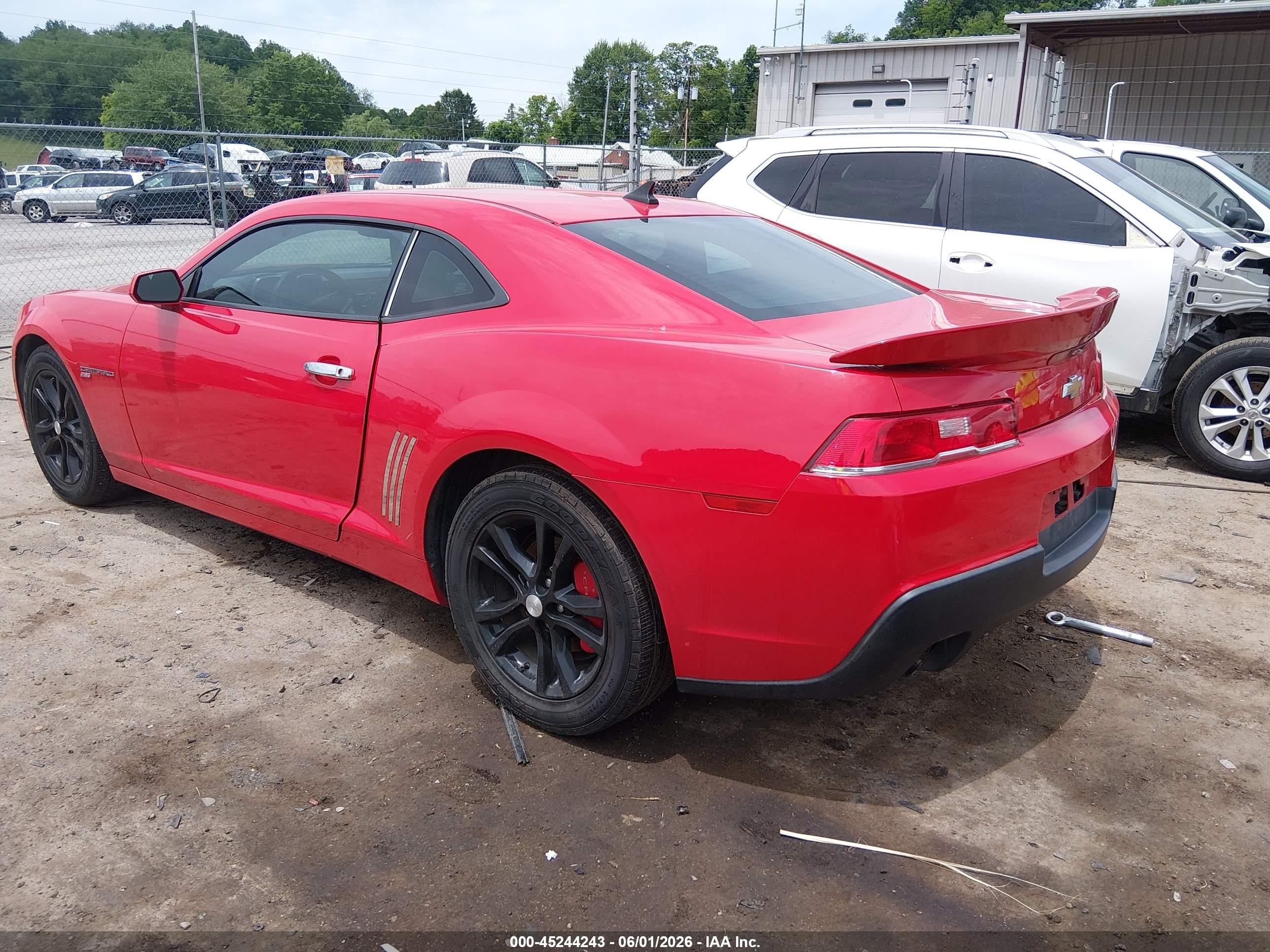 2015 Chevrolet Camaro 1ls Red vin: 2G1FA1E30F9109436