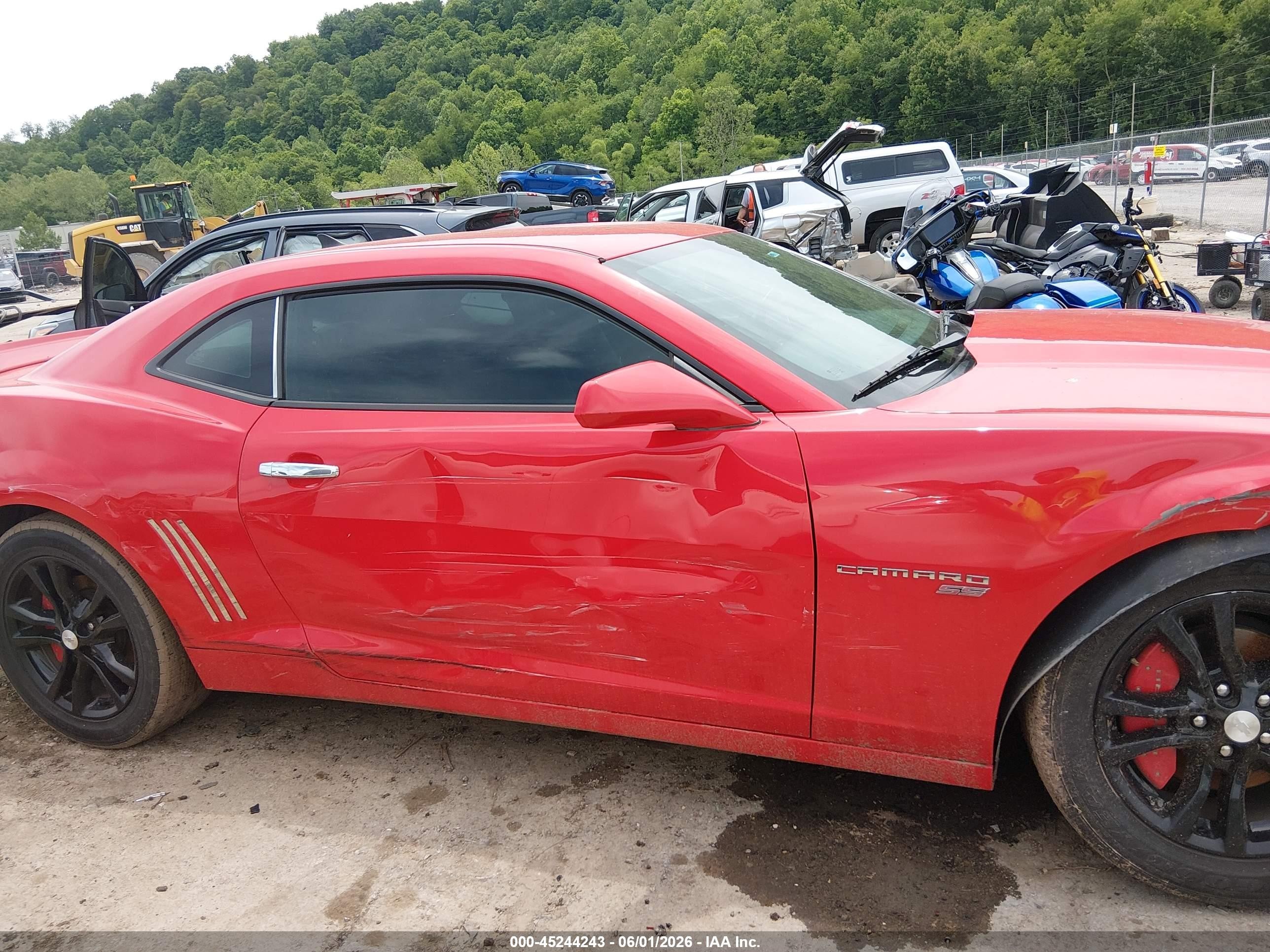 2015 Chevrolet Camaro 1ls Red vin: 2G1FA1E30F9109436