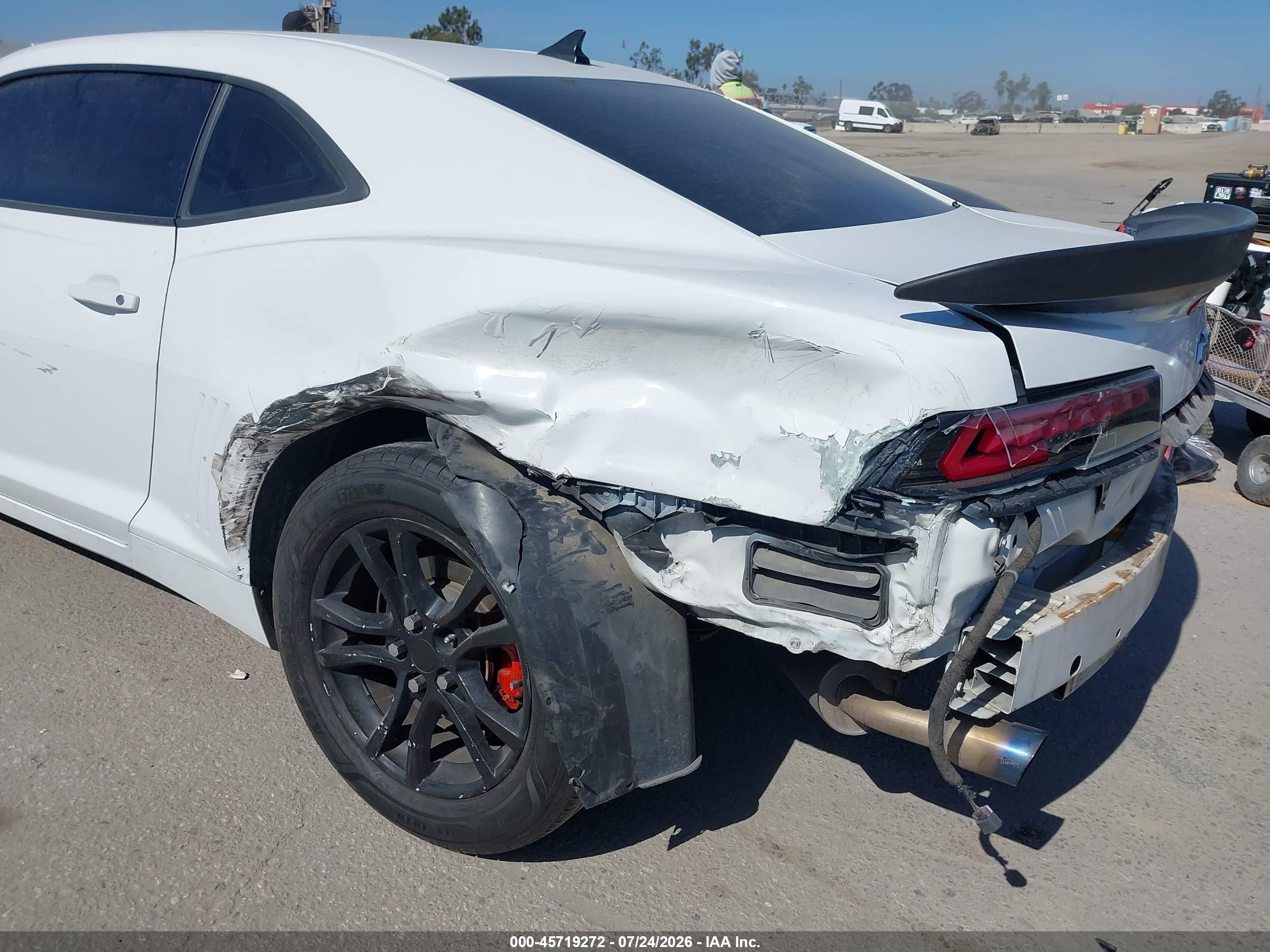 2015 Chevrolet Camaro 1ls Белый vin: 2G1FA1E30F9151105