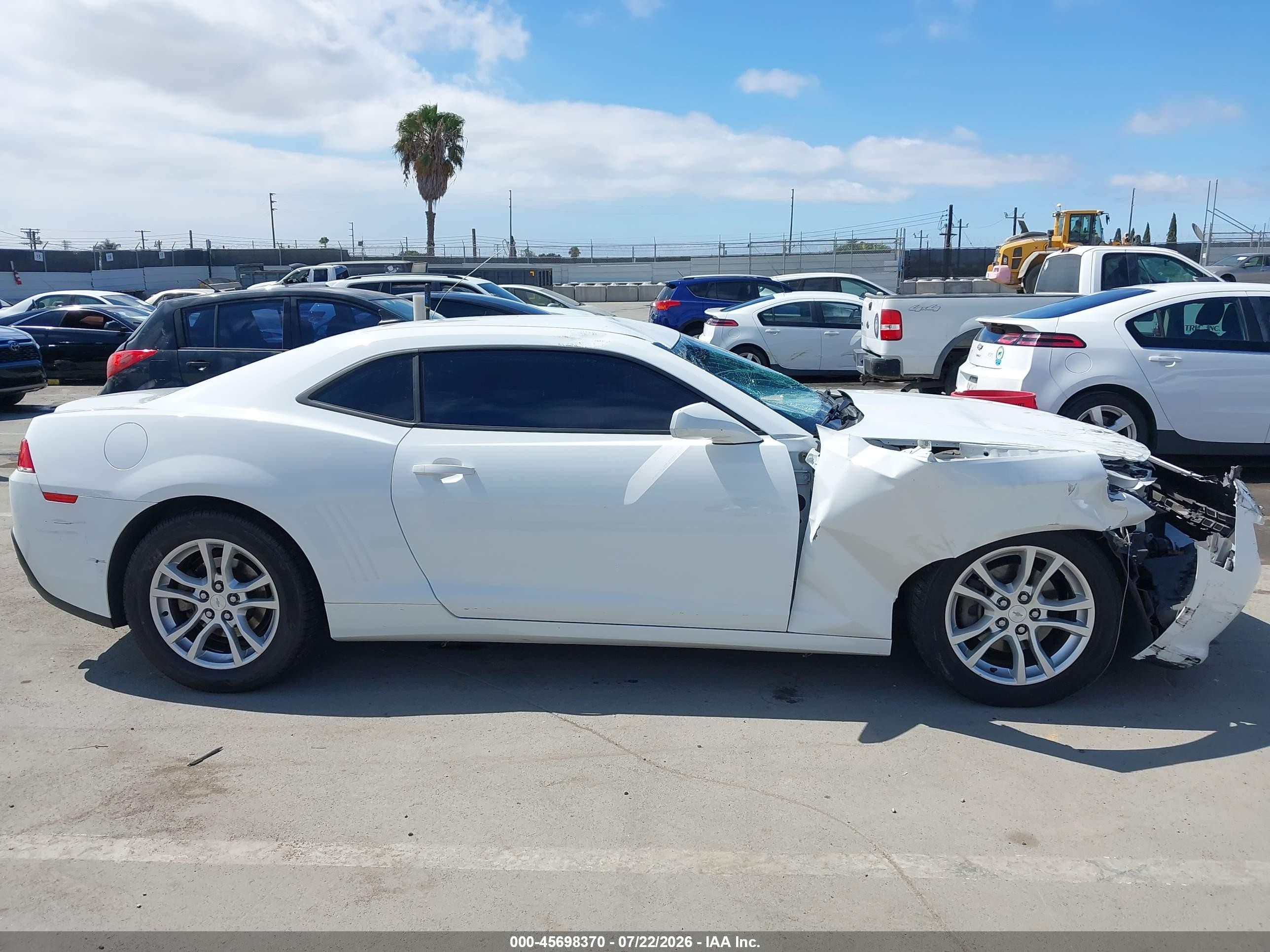 2015 Chevrolet Camaro 1ls Белый vin: 2G1FA1E34F9149289