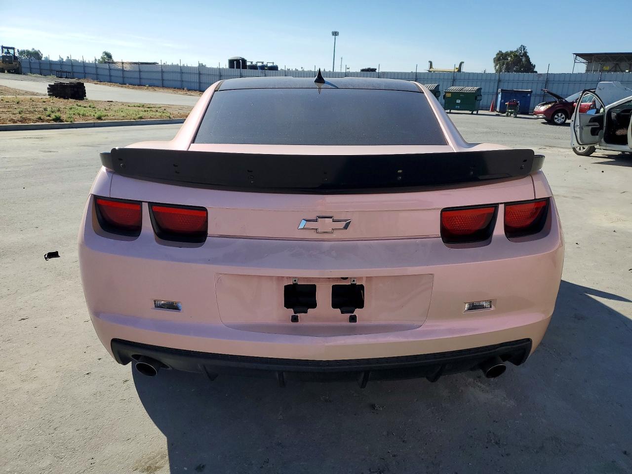 2012 Chevrolet Camaro Ls Pink vin: 2G1FA1E35C9172074