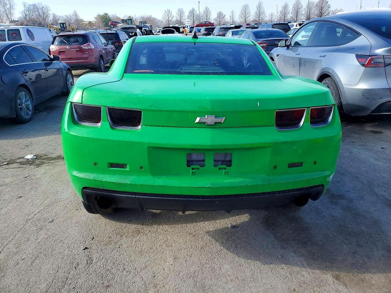 2013 Chevrolet Camaro Ls Green vin: 2G1FA1E35D9125791