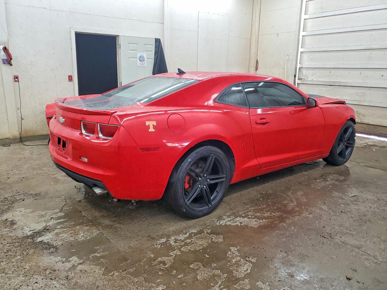 2012 Chevrolet Camaro Ls Red vin: 2G1FA1E36C9102390
