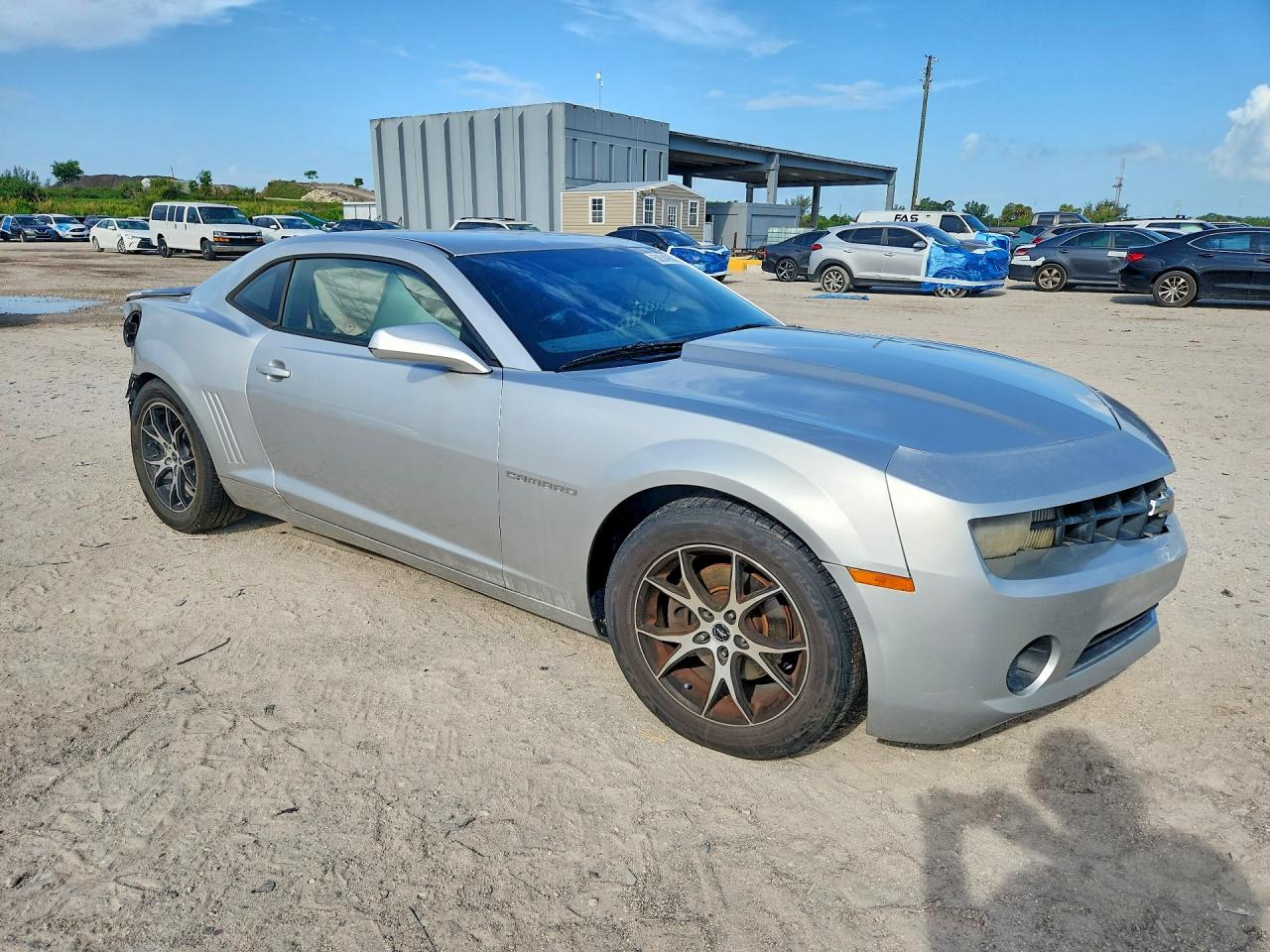 2013 Chevrolet Camaro Ls Silver vin: 2G1FA1E37D9121208