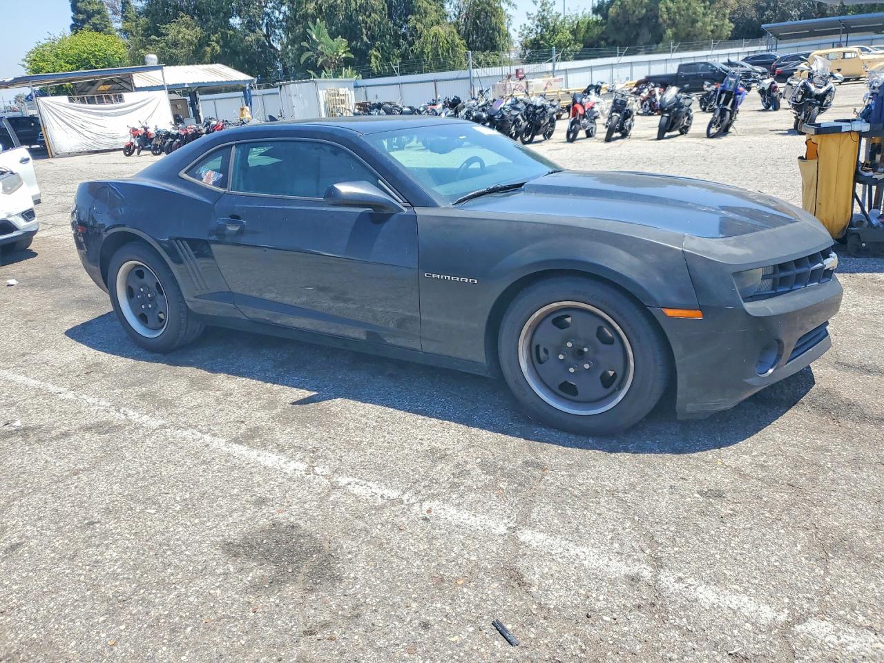 2011 Chevrolet Camaro Ls Black vin: 2G1FA1ED6B9160104