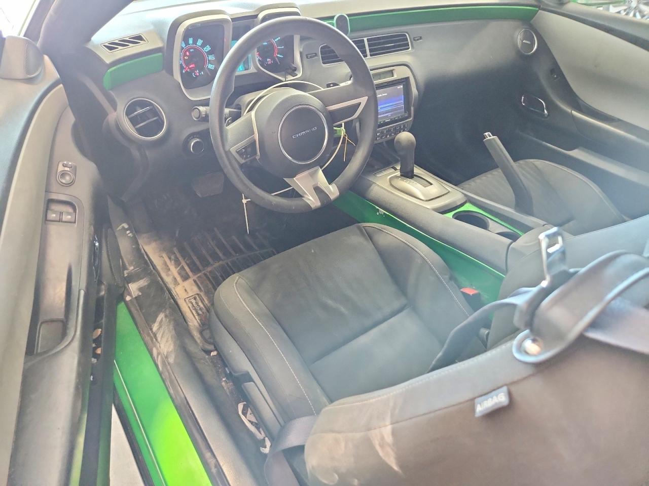 2011 Chevrolet Camaro Ls Зеленый vin: 2G1FA1ED7B9152917