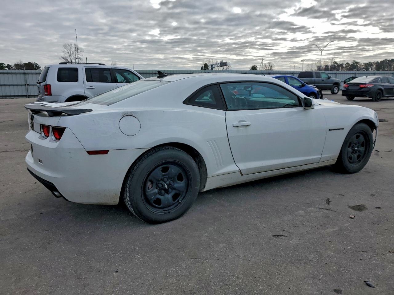2011 Chevrolet Camaro Ls White vin: 2G1FA1ED7B9160399