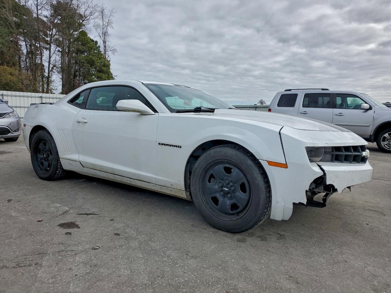 2011 Chevrolet Camaro Ls White vin: 2G1FA1ED7B9160399