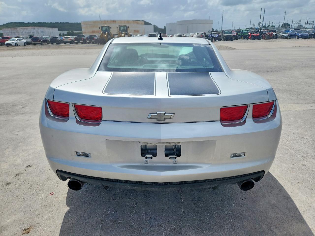 2011 Chevrolet Camaro Ls Серебряный vin: 2G1FA1ED8B9136175