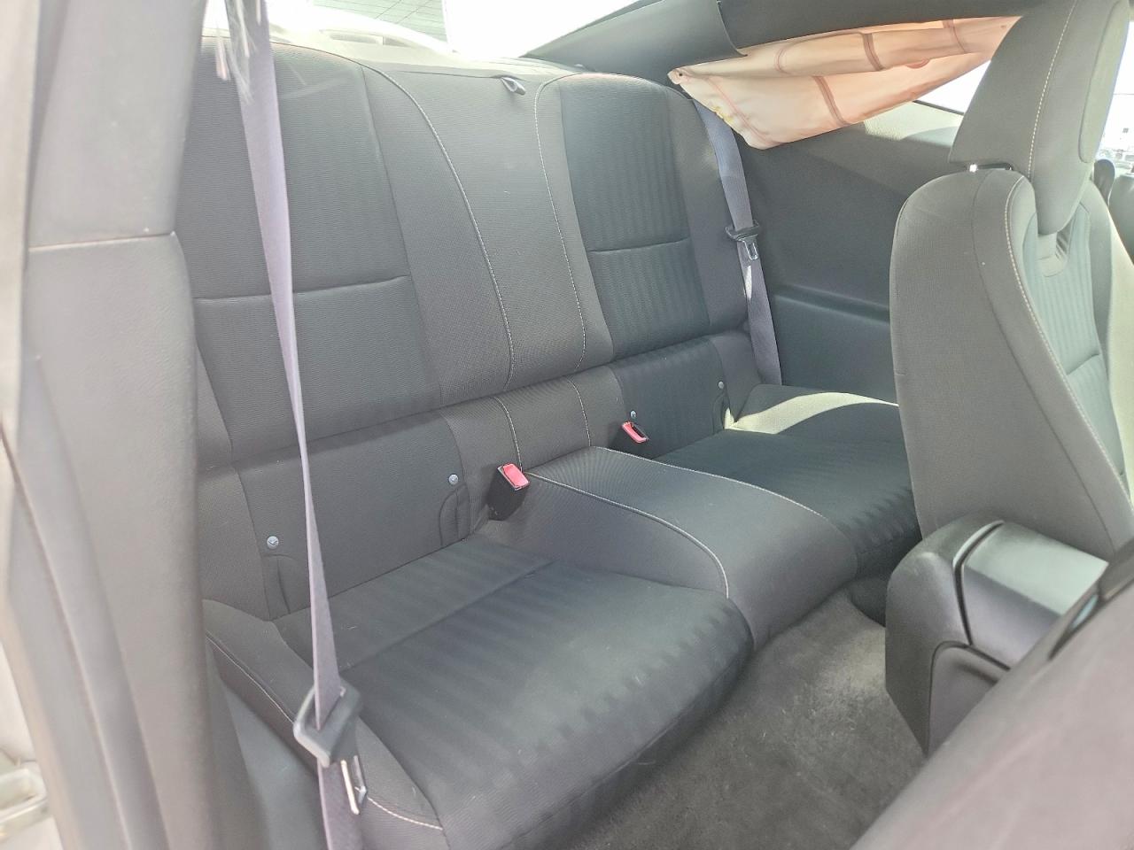 2011 Chevrolet Camaro Ls Серебряный vin: 2G1FA1ED8B9136175
