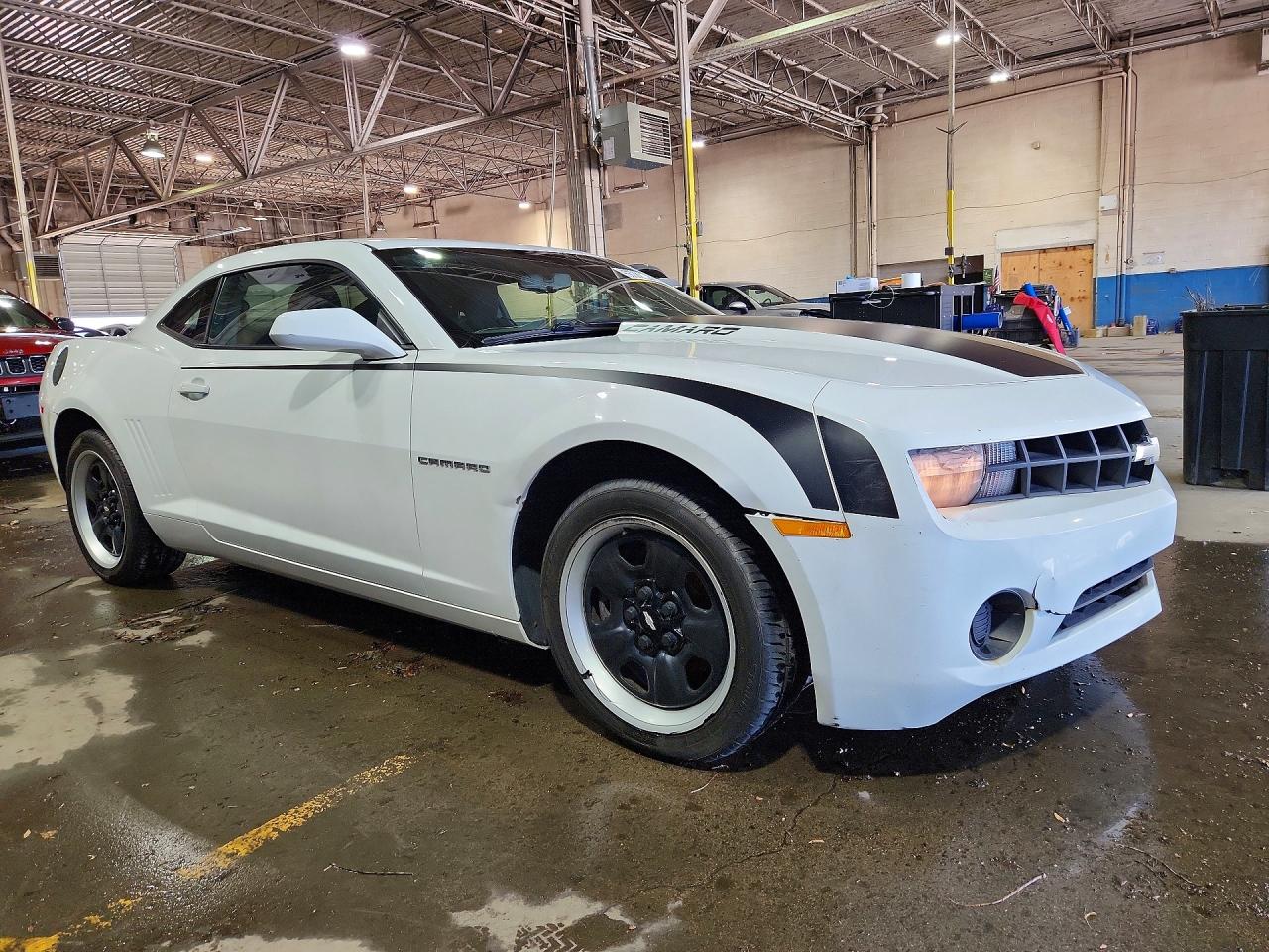 2010 Chevrolet Camaro Ls White vin: 2G1FA1EV7A9154142