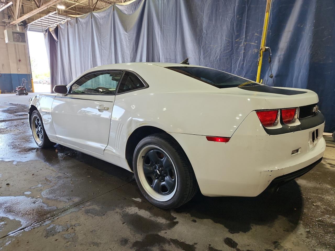 2010 Chevrolet Camaro Ls White vin: 2G1FA1EV7A9154142 Damage: Left Qtr Panel, Dent(S) W/ Paint Dmg, 9 To 10 Inches