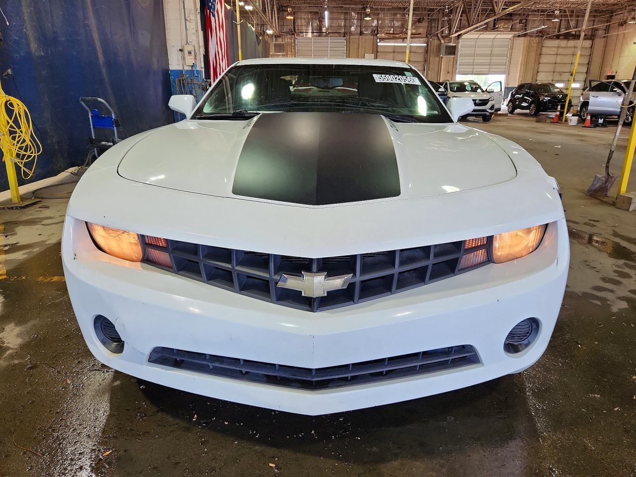 2010 Chevrolet Camaro Ls White vin: 2G1FA1EV7A9154142