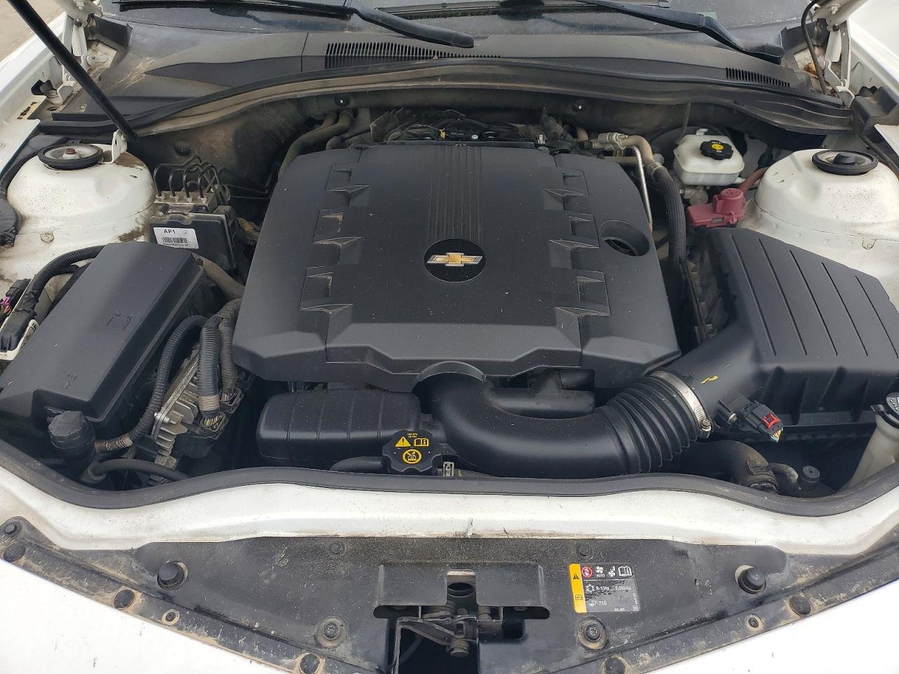 2015 Chevrolet Camaro Ls White vin: 2G1FB1E30F9206911