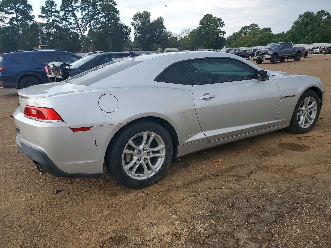 2015 Chevrolet Camaro Серебряный vin: 2G1FB1E31F9273159