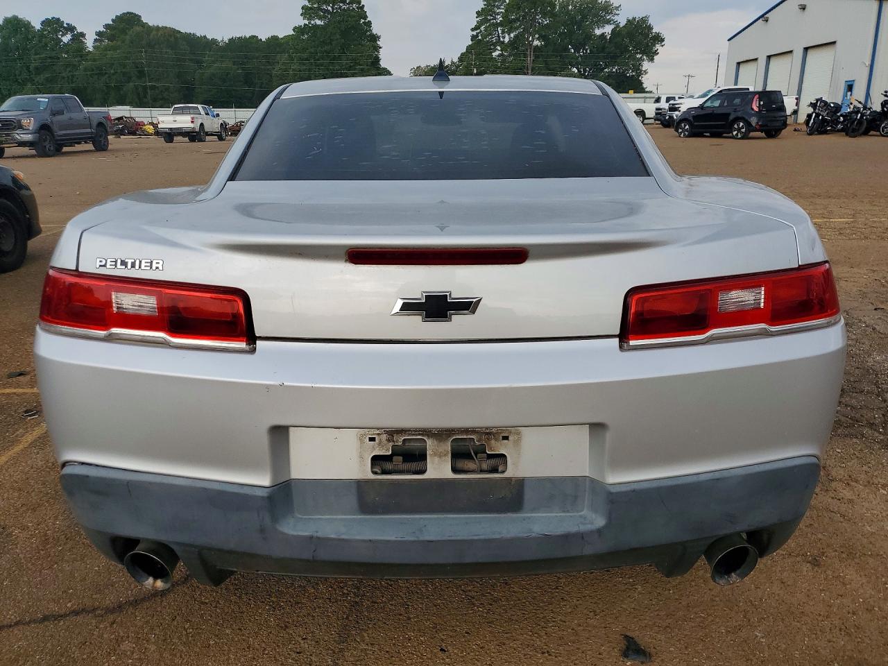 2015 Chevrolet Camaro Серебряный vin: 2G1FB1E31F9273159