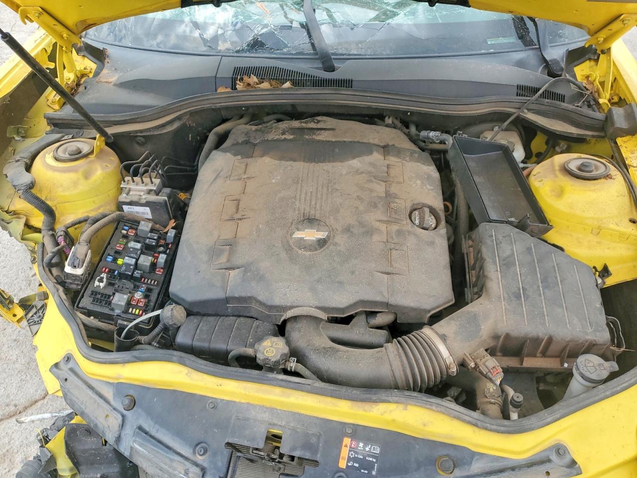2015 Chevrolet Camaro Ls Yellow vin: 2G1FB1E32F9152012