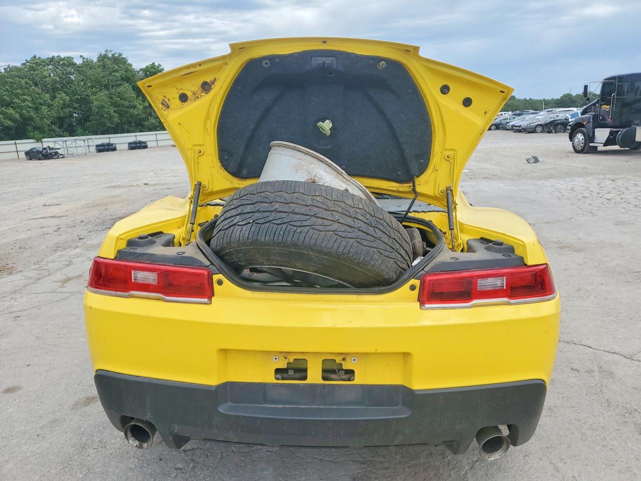 2015 Chevrolet Camaro Ls Yellow vin: 2G1FB1E32F9152012