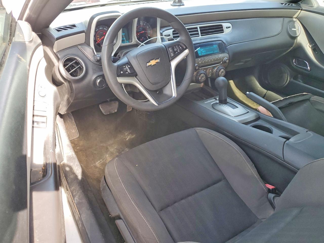 2015 Chevrolet Camaro Ls White vin: 2G1FB1E34F9126477