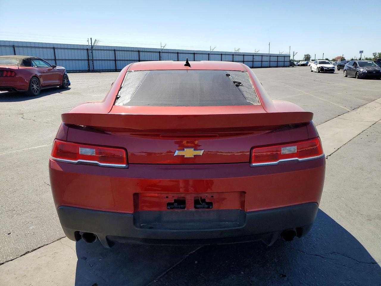 2015 Chevrolet Camaro Ls Red vin: 2G1FB1E34F9309412